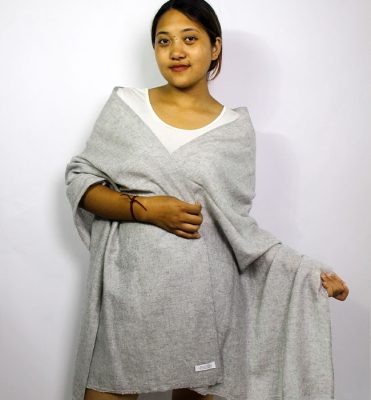cashmere-wool-blend-exclusive-shawl