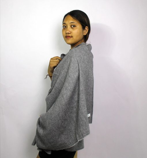 cashmere-wool-blend-exclusive-shawl